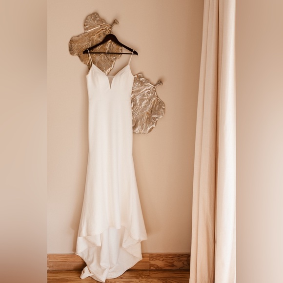 Madi Lane MORRISON Bridal Dress, 14, IVORY, altered for sz8-10 w/ French bustle - Picture 1 of 10